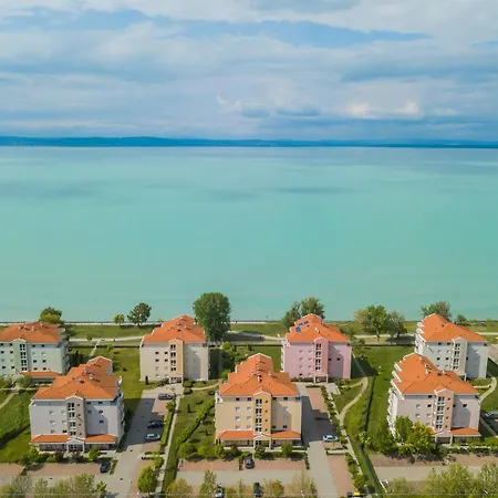 Myflat Golden Coast Panorama 아파트