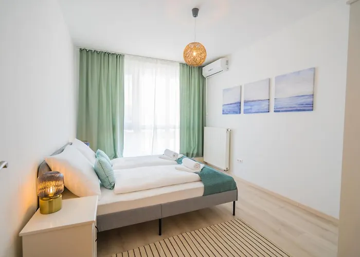 Myflat Golden Coast Panorama Apartament *