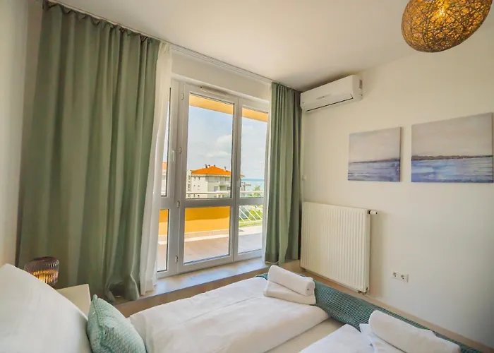 Myflat Golden Coast Panorama *